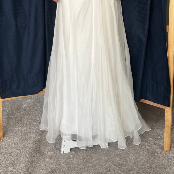 NWT Liancarlo White Wedding Dress or Evening Gown In Silk Organza Material - Picture 2 of 9